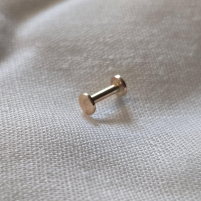 3mm Flat Dot Push Fit Labret in 14K Solid Gold