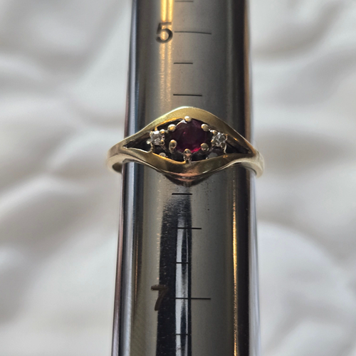 Vintage Ring with Ruby and Clear Stones in 14K Gold - Size 6