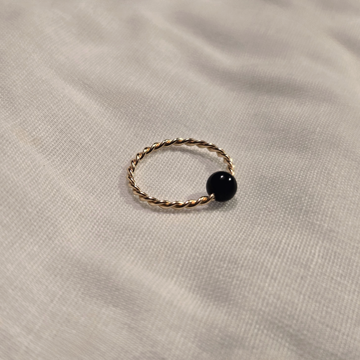 Twisted Captive Bead Ring with 4mm Natural Onyx in 14K Solid Gold
