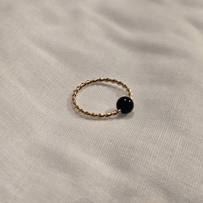 Twisted Captive Bead Ring with 4mm Natural Onyx in 14K Solid Gold