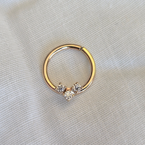 Seamless Ring with Round Moissanite Stones Basket Setting in 14K Solid Gold
