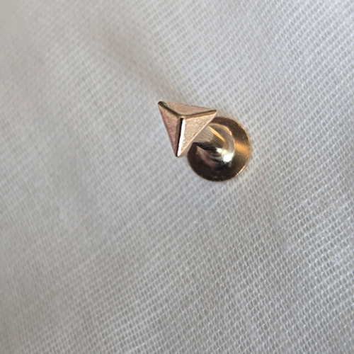 Pyramid Push Fit Labret in 14K Solid Gold